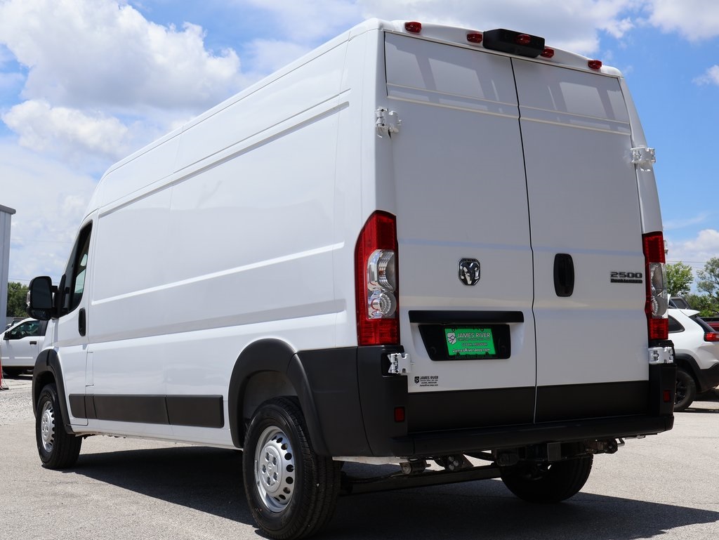 2025 Ram ProMaster 2500 photo 3