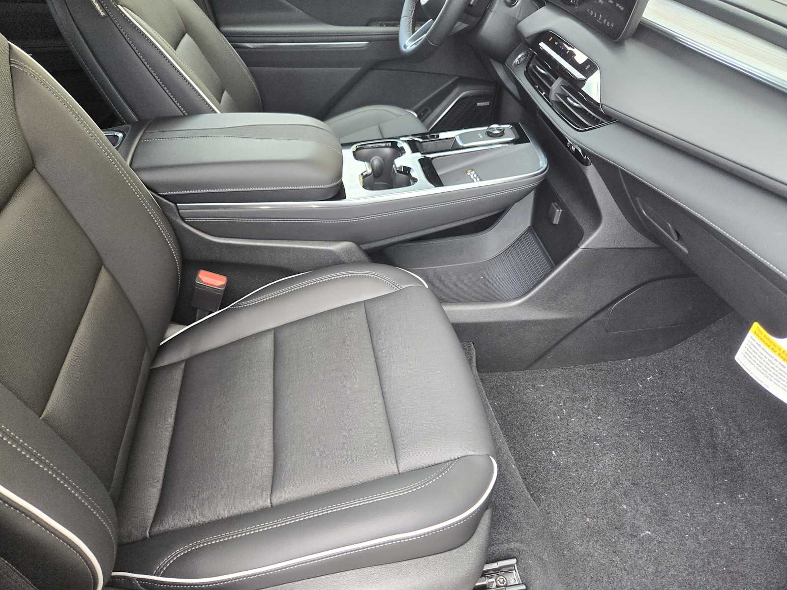 2026 Buick Enclave Preferred photo 9