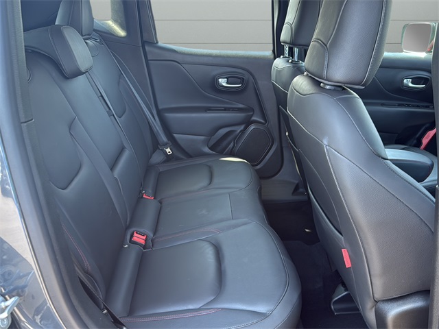 2022 Jeep Renegade Trailhawk photo 10