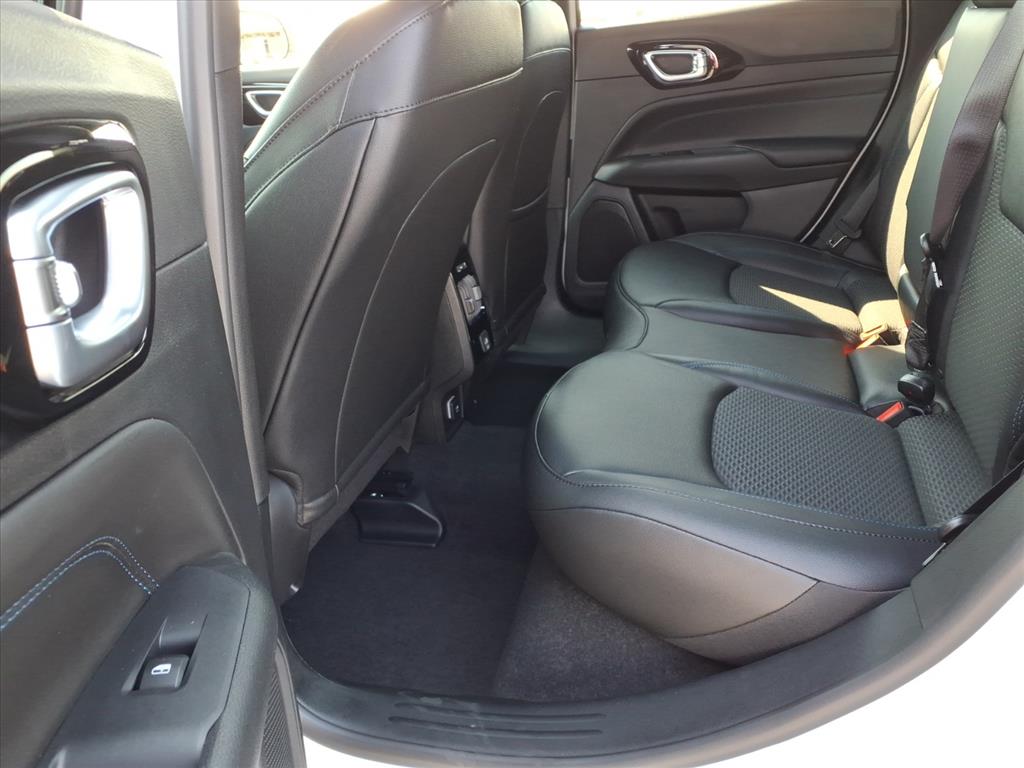 2026 Jeep Compass Latitude photo 5