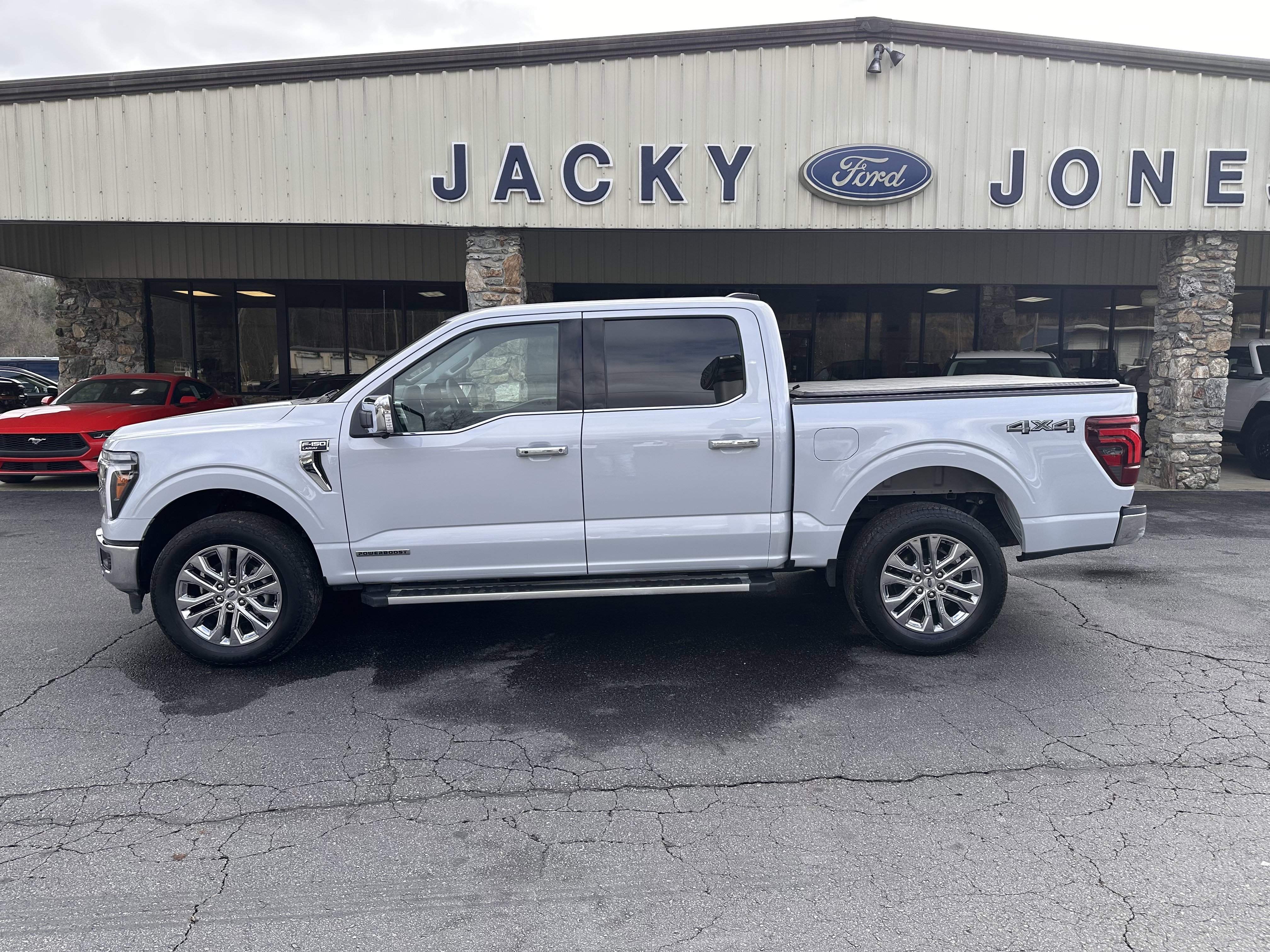 2025 Ford F-150 Lariat's photo