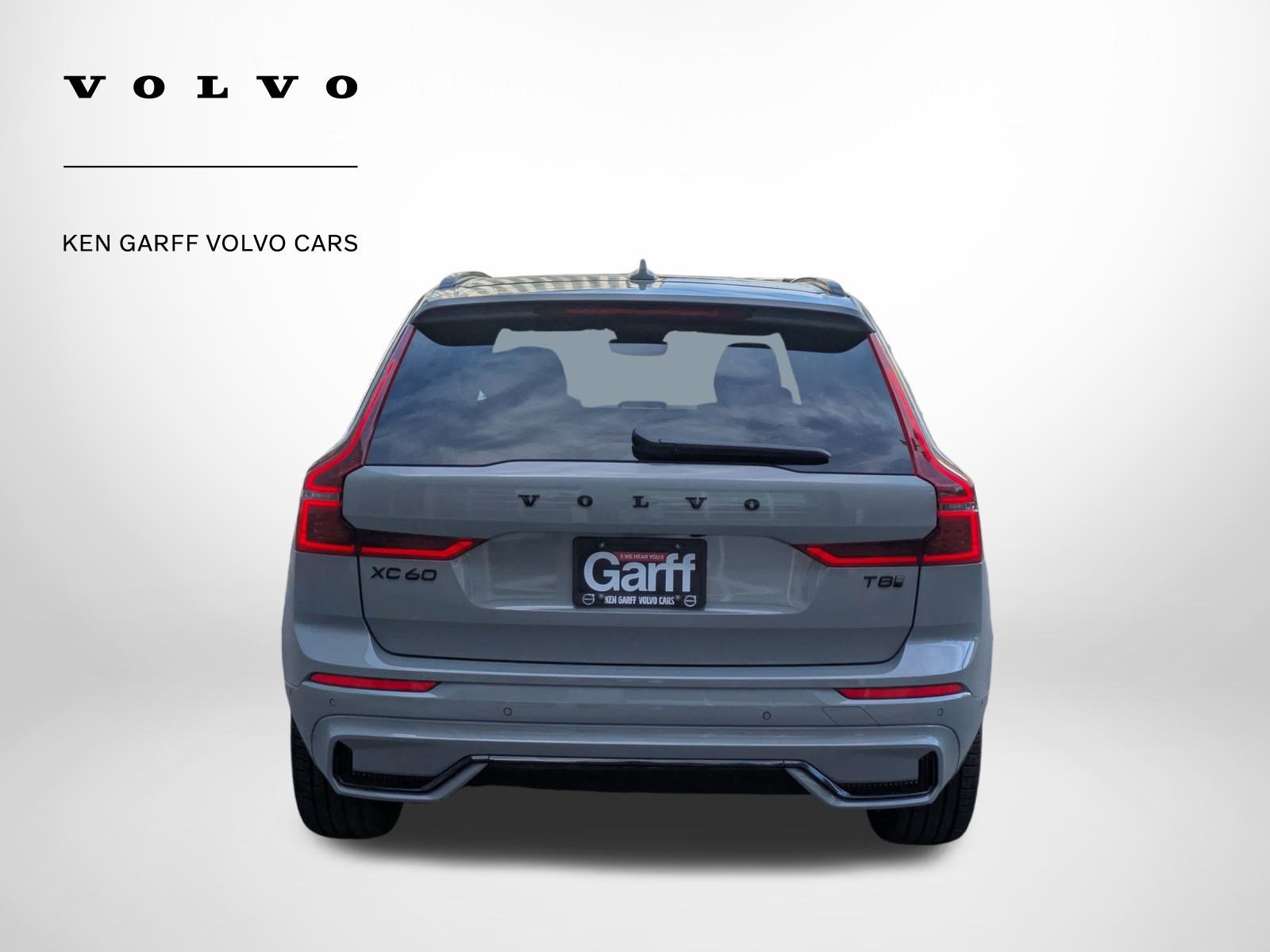 2026 Volvo XC60 Hybrid Black Edition photo 4