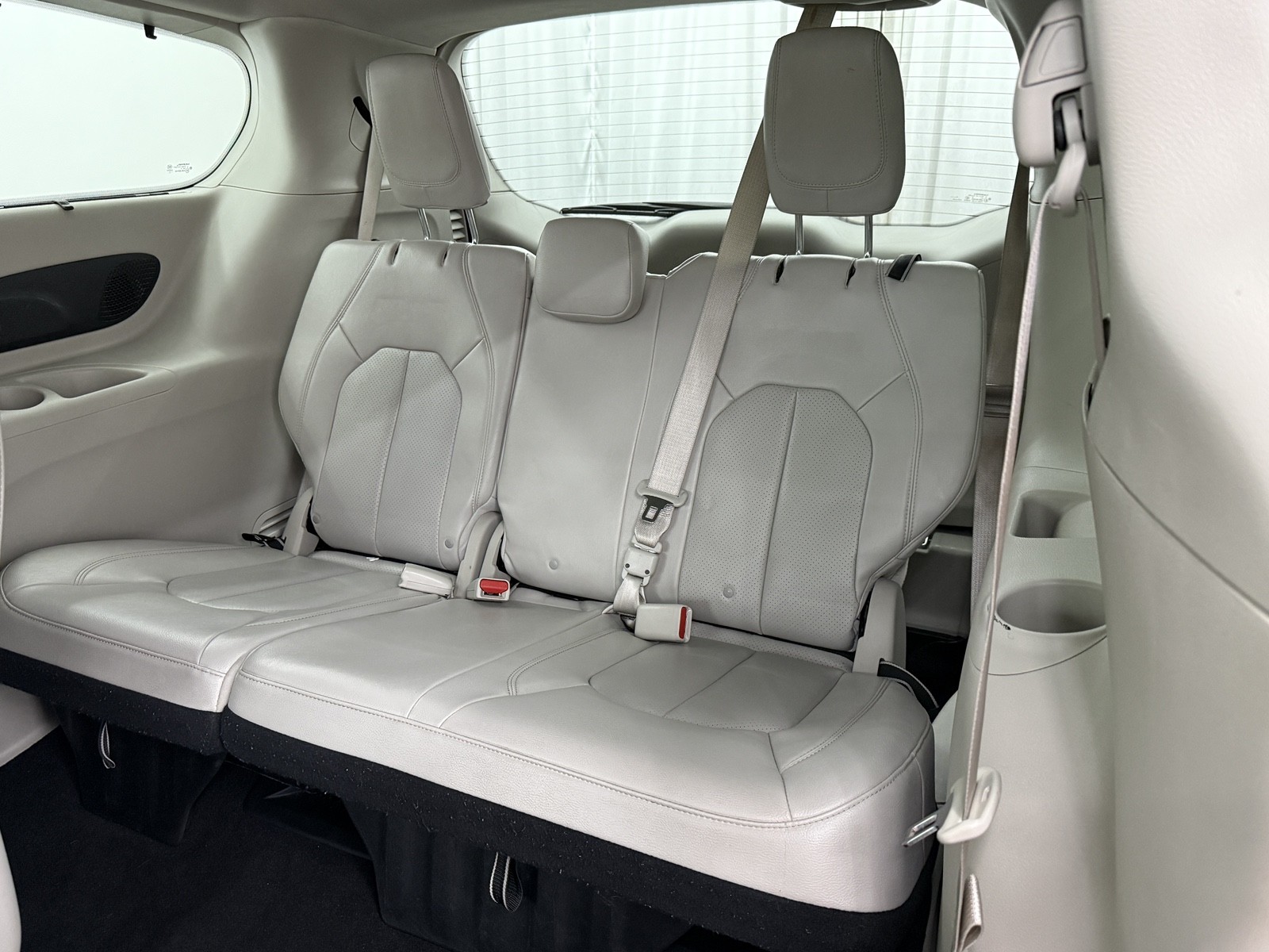 2021 Chrysler Pacifica Hybrid Touring L photo 46