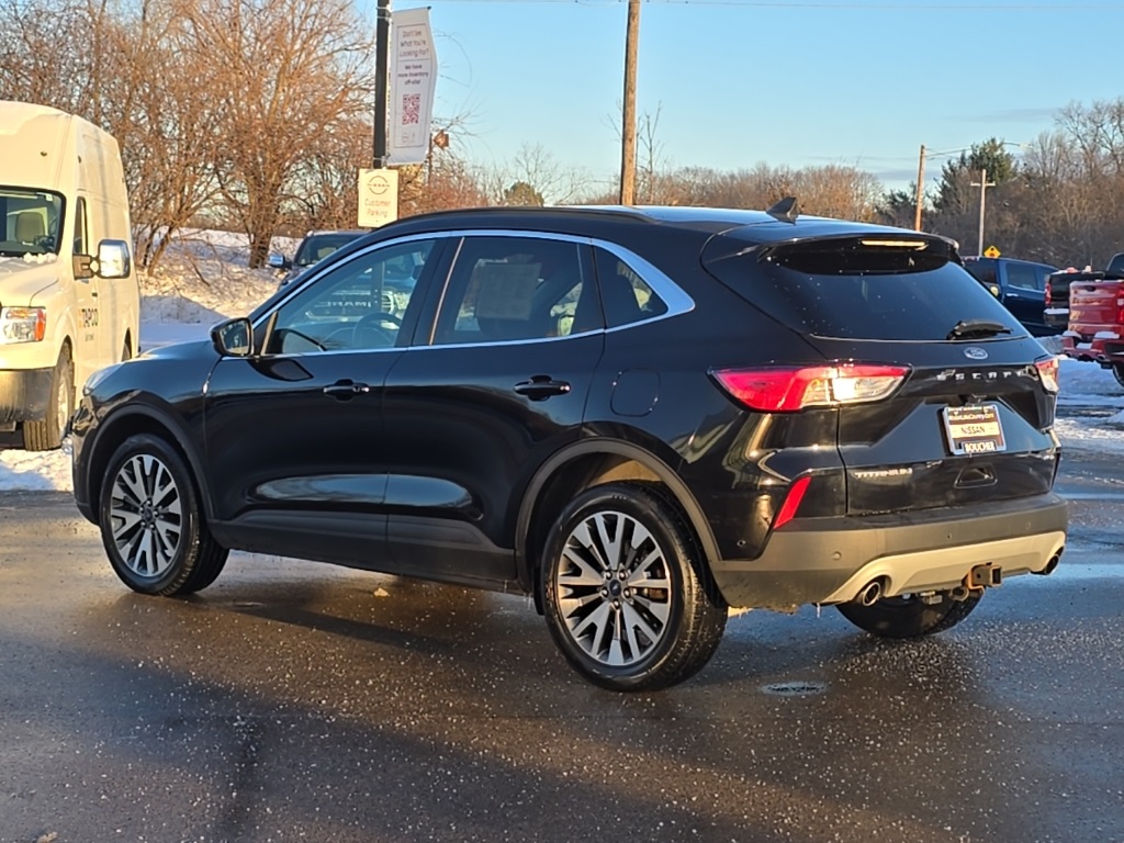 2021 Ford Escape Titanium photo 4