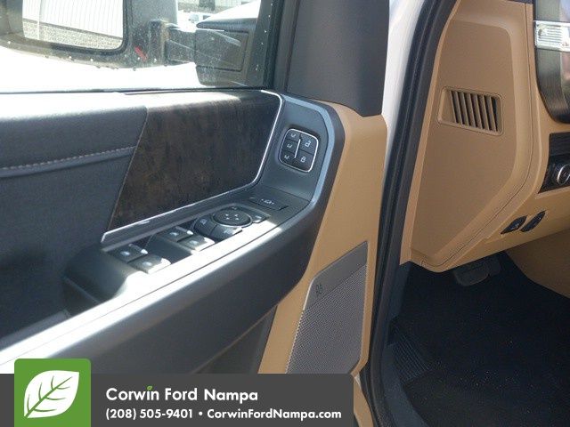 2025 Ford F-350 Lariat photo 9