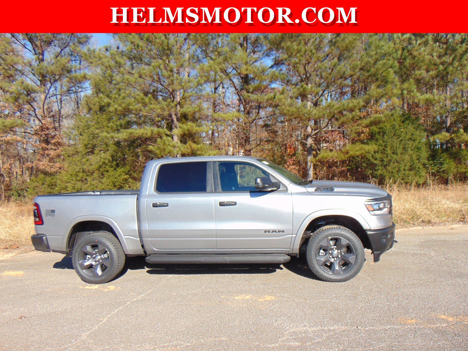 New 2024 RAM 1500 Big Horn Crew Cab in Lexington 15277624 Helms