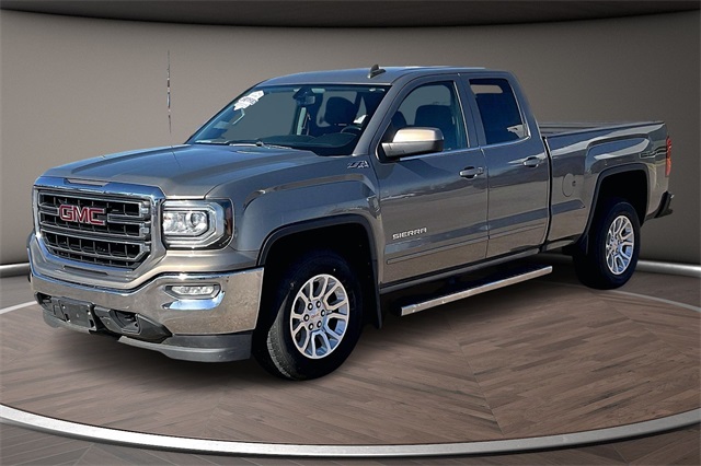 2017 GMC Sierra 1500 SLE's photo