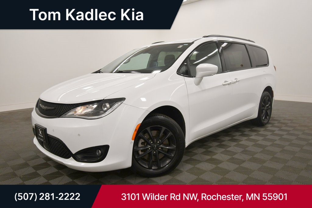 2020 Chrysler Pacifica AWD LAUNCH EDITION's photo