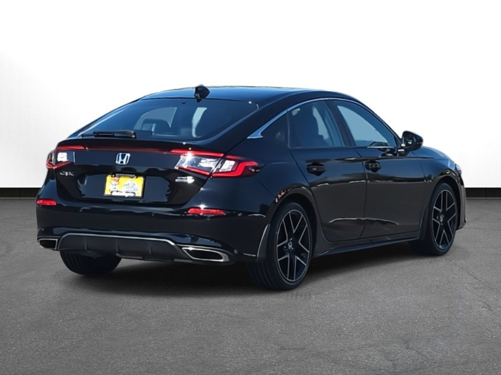 2022 Honda Civic Sport Touring photo 3