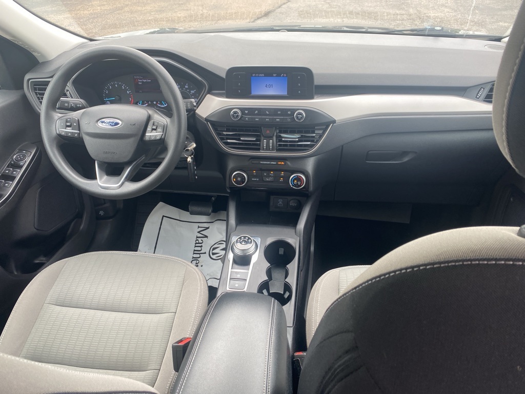 2022 Ford Escape S photo 9