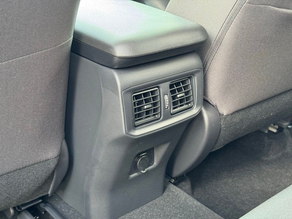 2025 Toyota RAV4 Hybrid LE photo 12