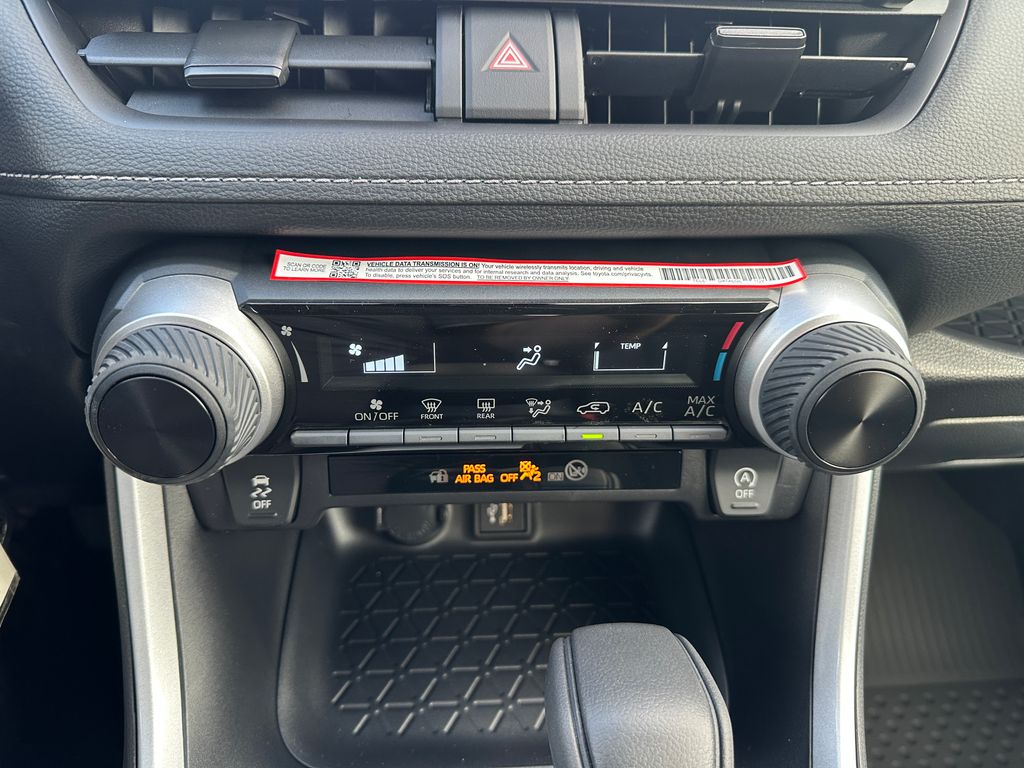 2025 Toyota RAV4 LE photo 17