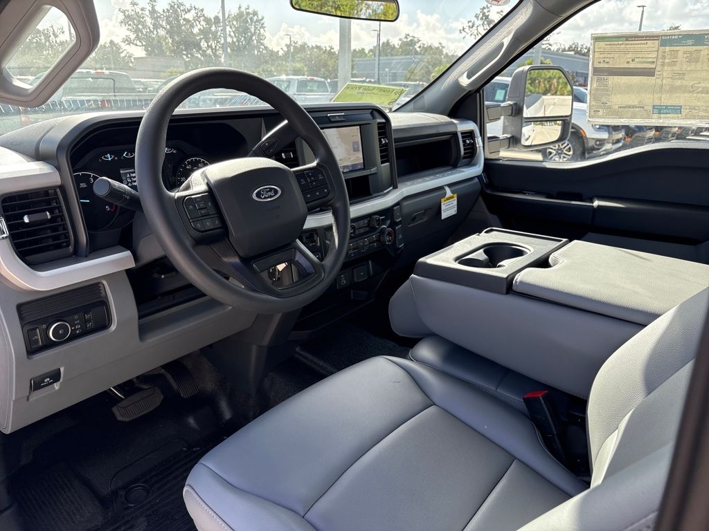 2025 Ford F-250 XL photo 4