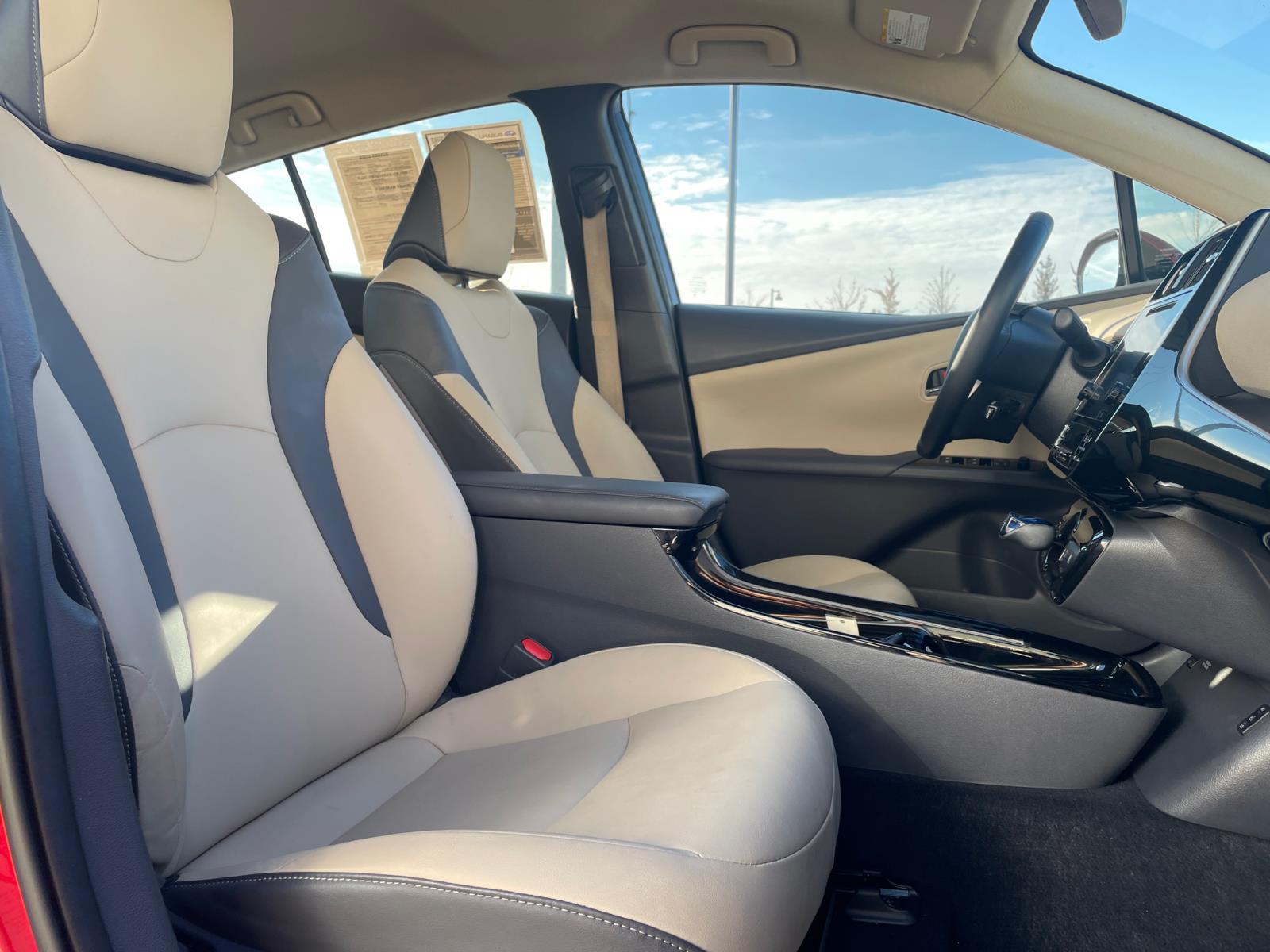 Used 2017 Toyota Prius Four with VIN JTDKARFU6H3531539 for sale in Kansas City