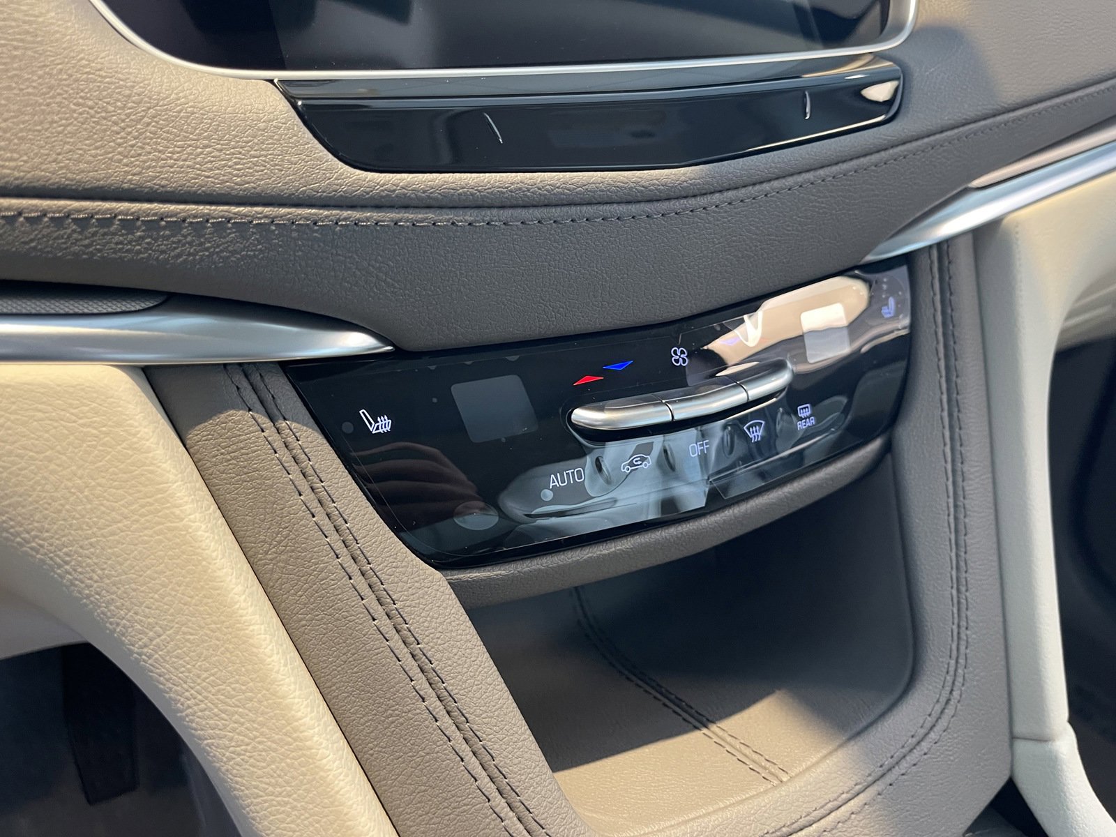 2025 Cadillac XT5 Premium Luxury photo 14