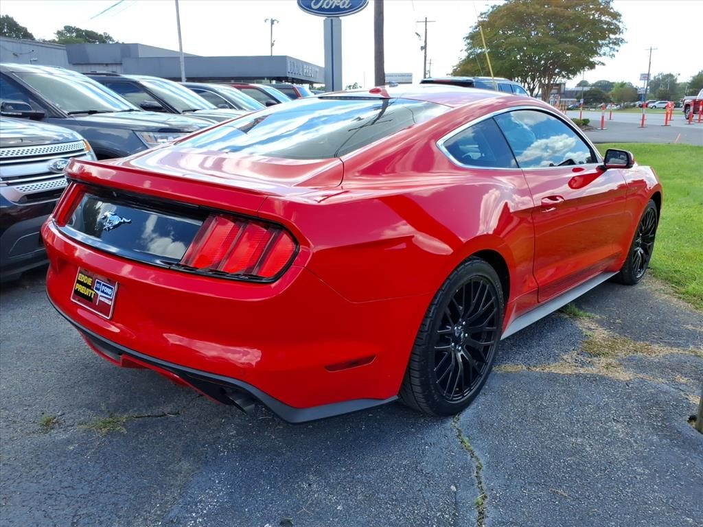 2016 Ford Mustang EcoBoost Premium photo 4
