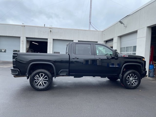 2024 Chevrolet Silverado 2500HD Custom photo 5