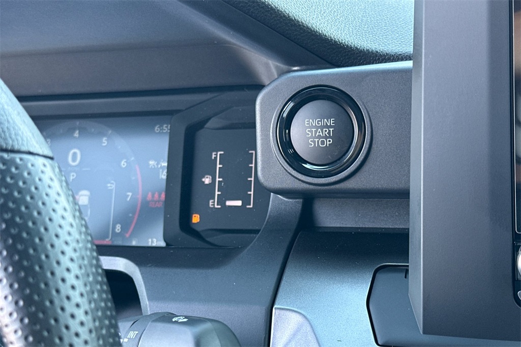 2025 Toyota Tacoma SR5 4x4 Double Cab photo 19