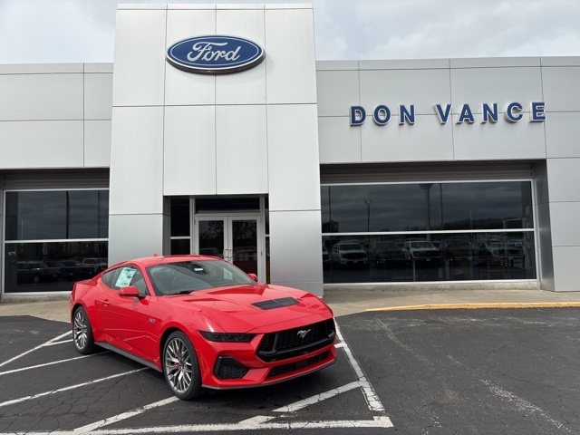 2025 Ford Mustang GT Premium's photo