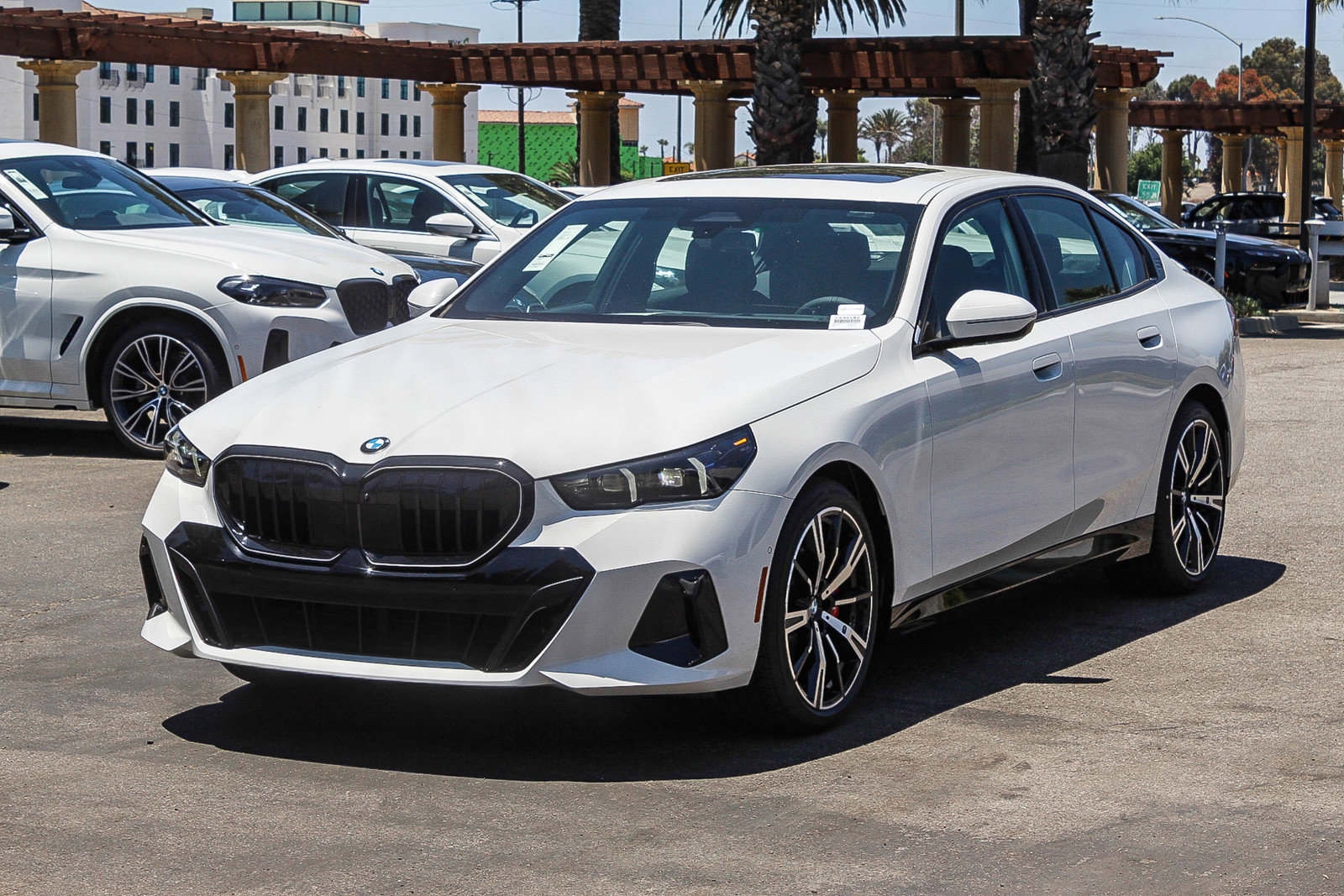 New 2026 Alpine White BMW 530i image 3