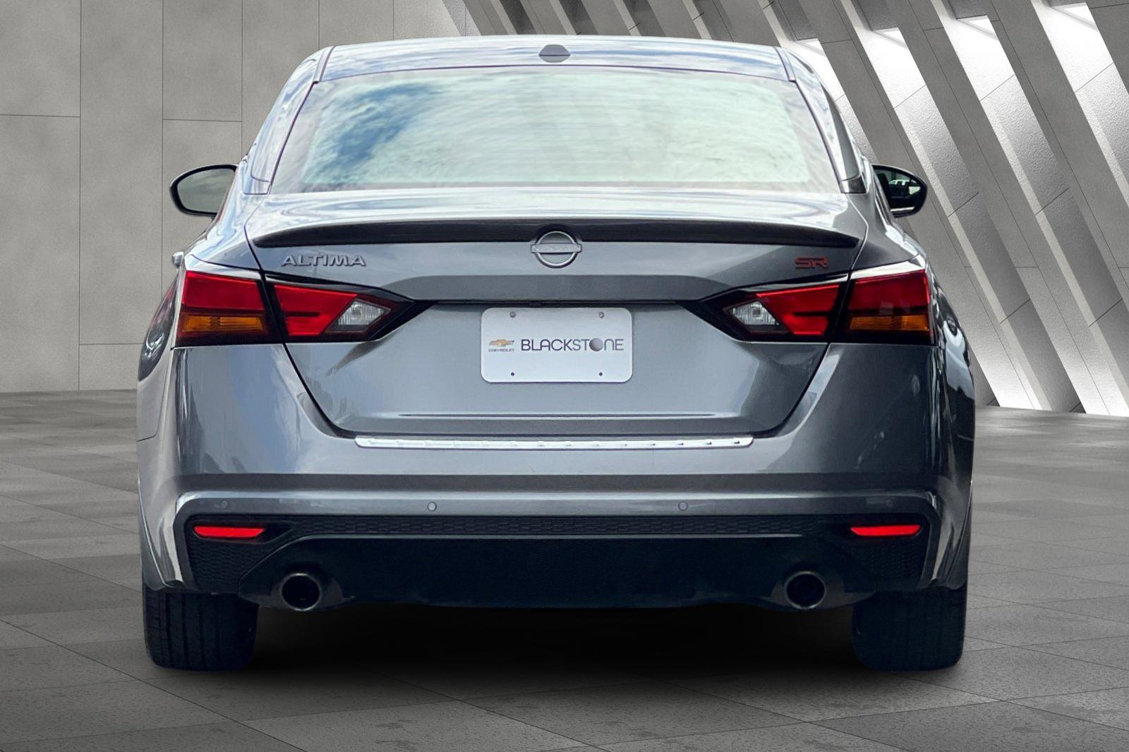 2023 Nissan Altima SR photo 4