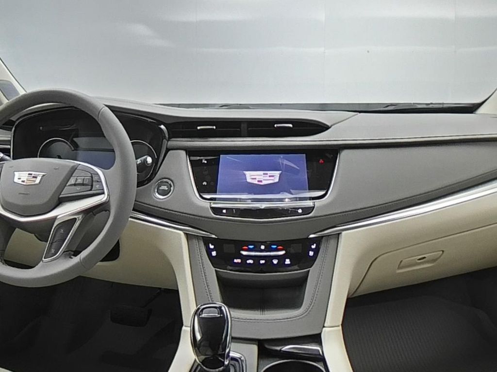 2025 Cadillac XT5 Premium Luxury photo 9