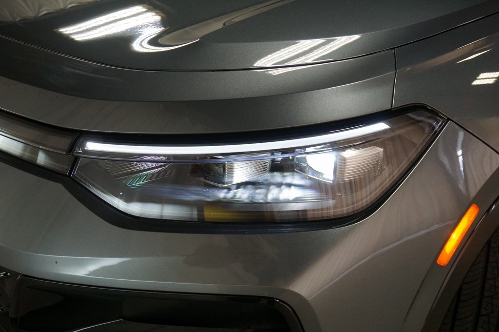 2025 Volkswagen Tiguan SE R-Line Black photo 28