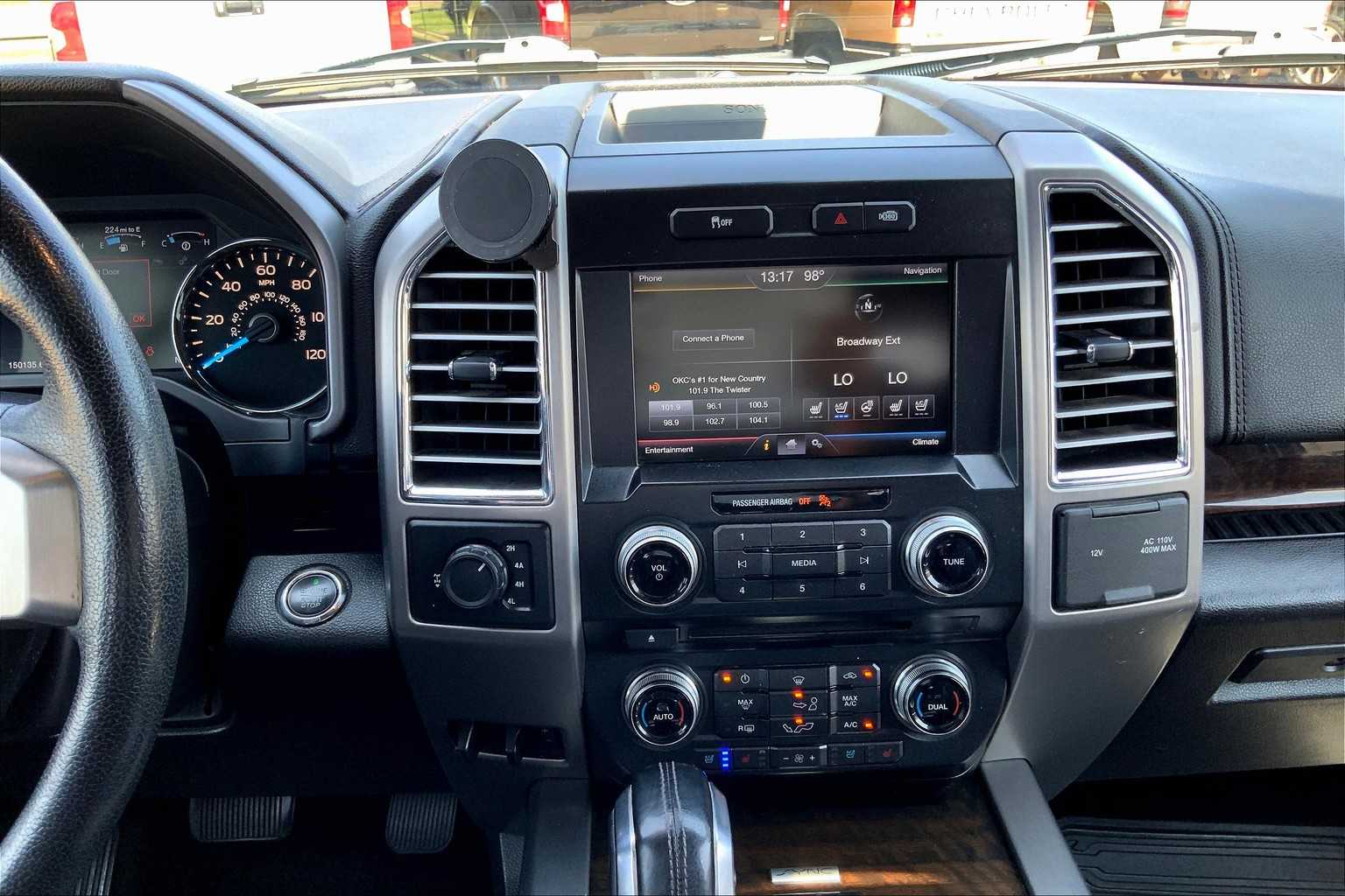 2015 Ford F-150 Platinum photo 6