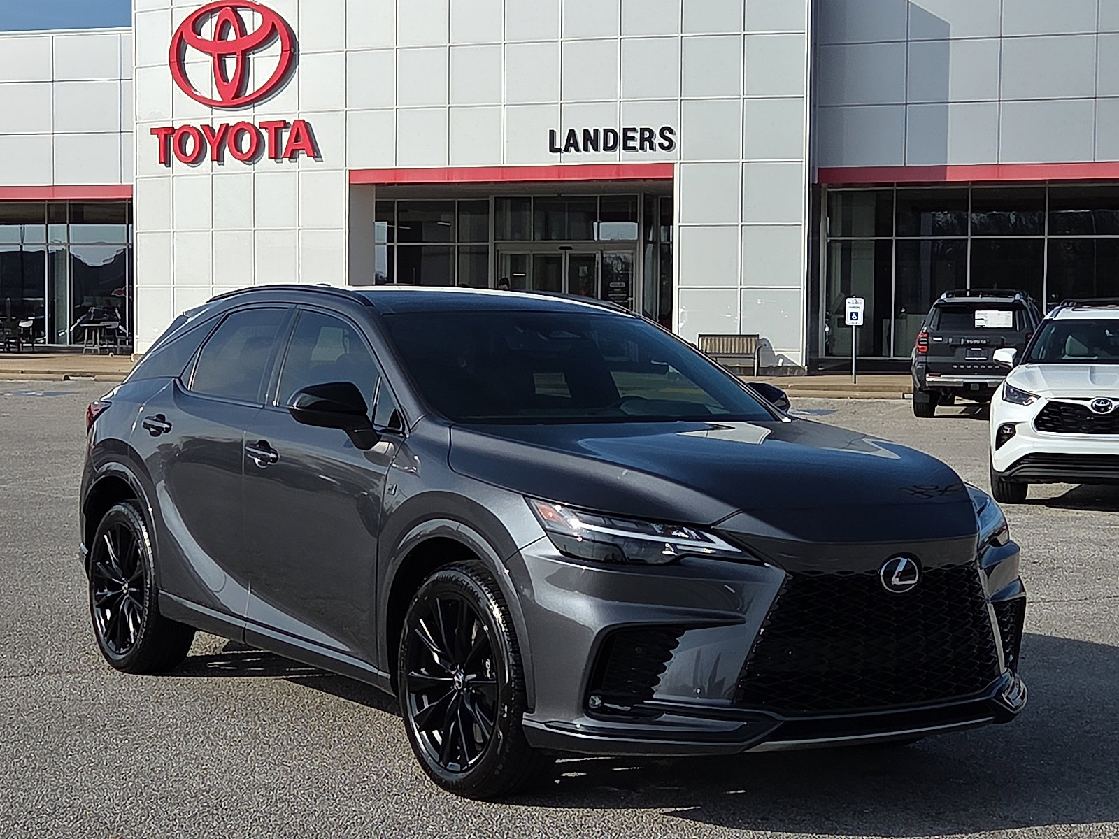 2024 Lexus RX Hybrid 500h's photo