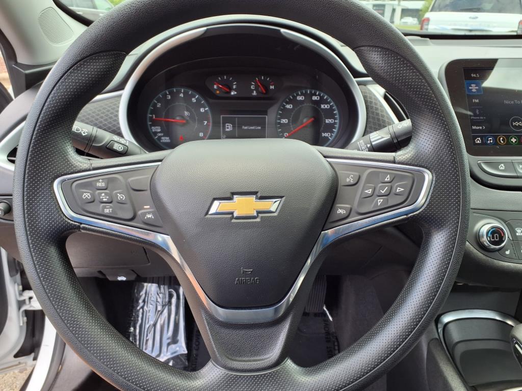 2024 Chevrolet Malibu 1LT photo 14