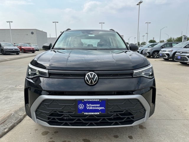 2025 Volkswagen Taos S photo 2