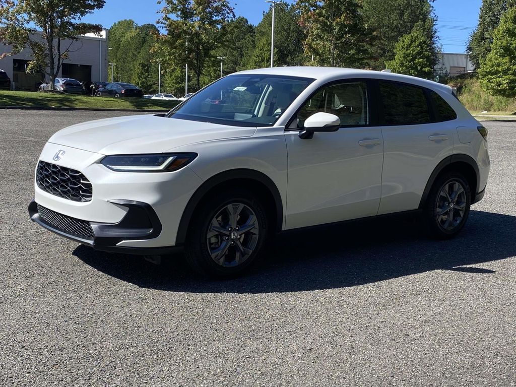 2026 Honda HR-V LX photo 2