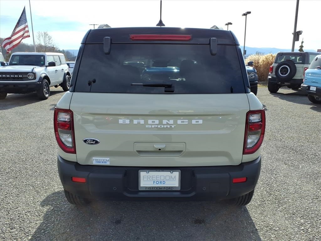 2025 Ford Bronco Sport Outer Banks photo 4