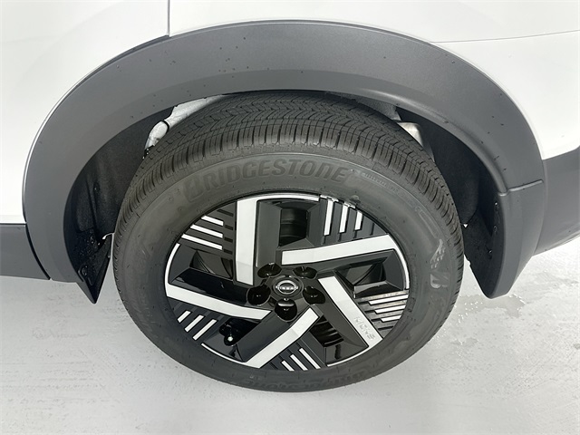 2026 Nissan Kicks SV photo 11