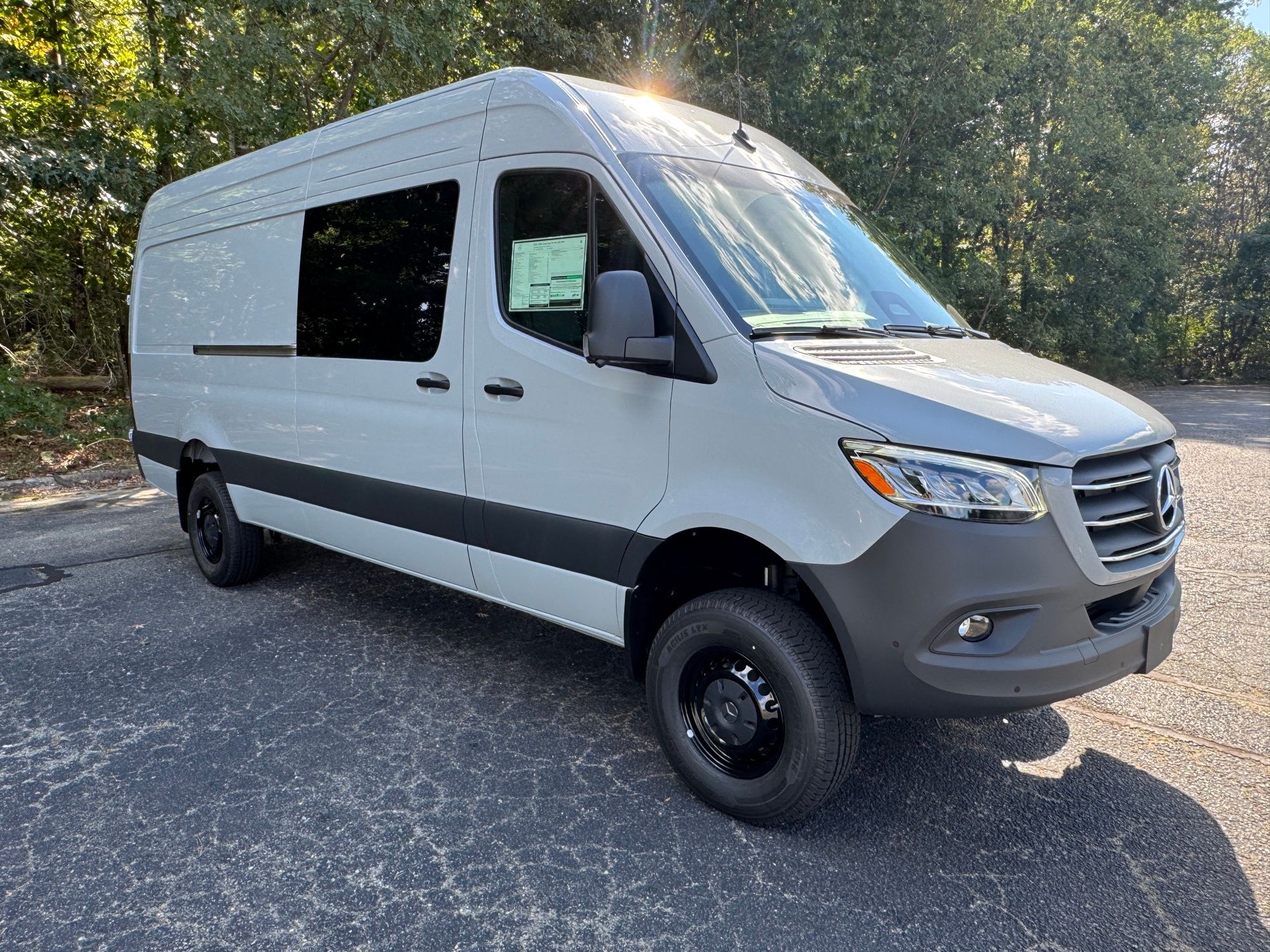 2025 Mercedes-Benz Sprinter Cargo Van Base's photo