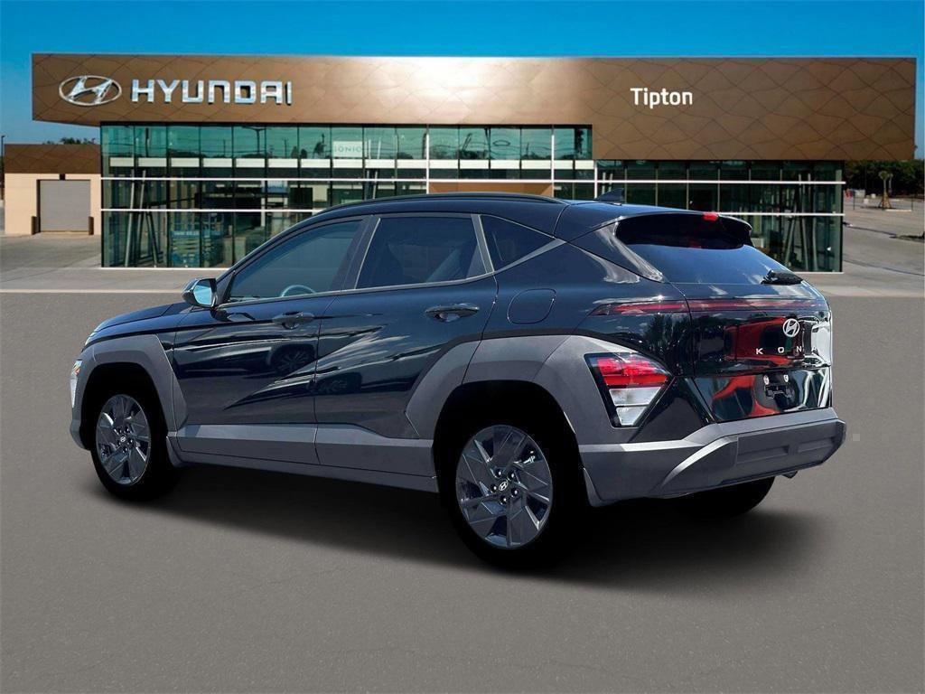 2026 Hyundai Kona SEL photo 4