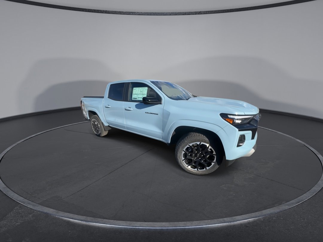 2026 Chevrolet Colorado Z71 photo 2