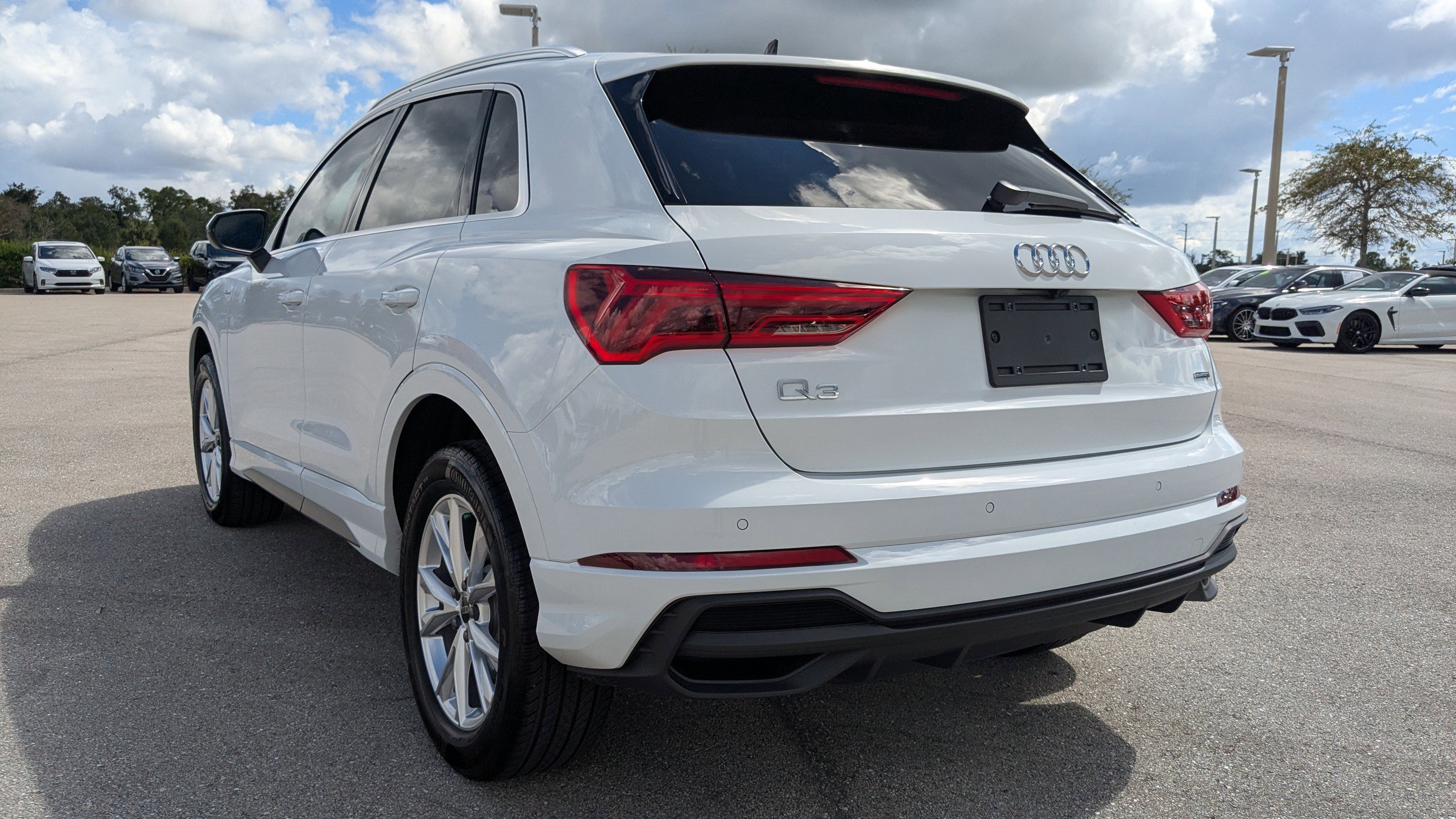 2024 Audi Q3 S line Premium Plus photo 4