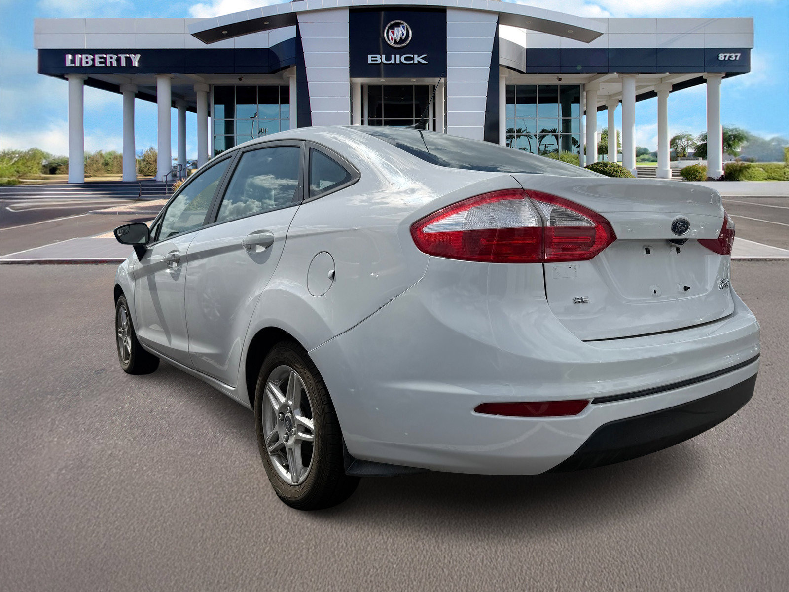 2019 Ford Fiesta SE photo 2