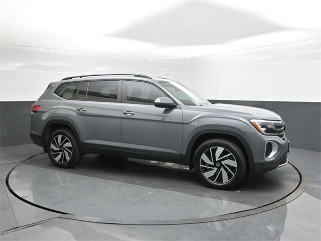 2025 Volkswagen Atlas SE Technology photo 17