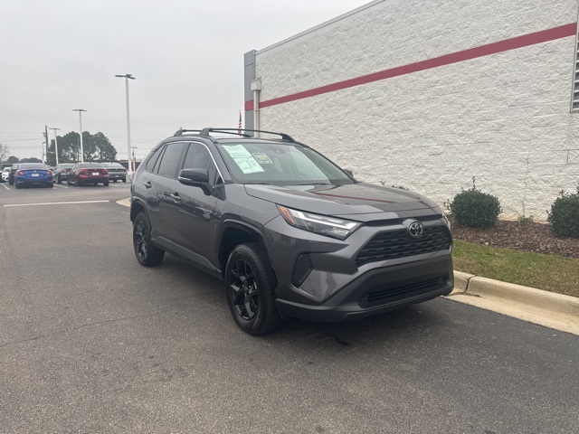 2022 Toyota RAV4 XLE's photo