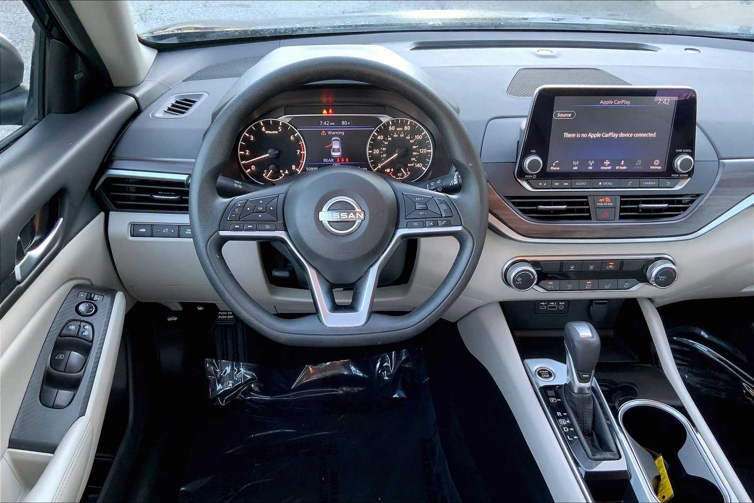 2024 Nissan Altima 2.5 SV photo 5