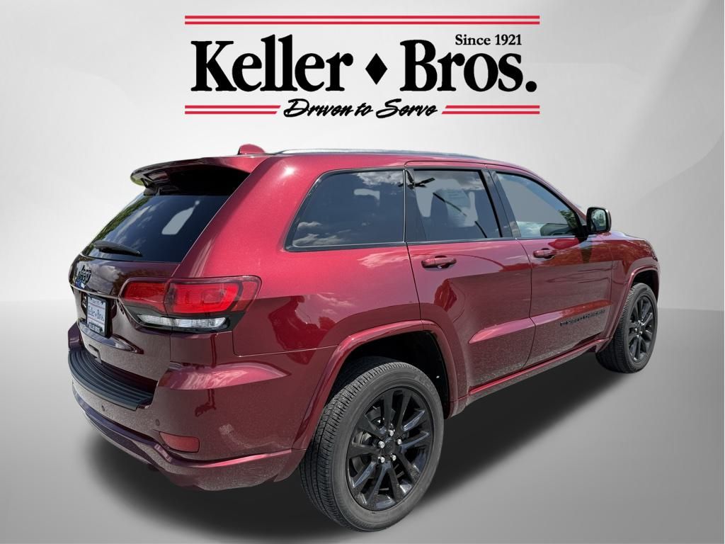 Used 2022 Red Jeep Laredo X image 7