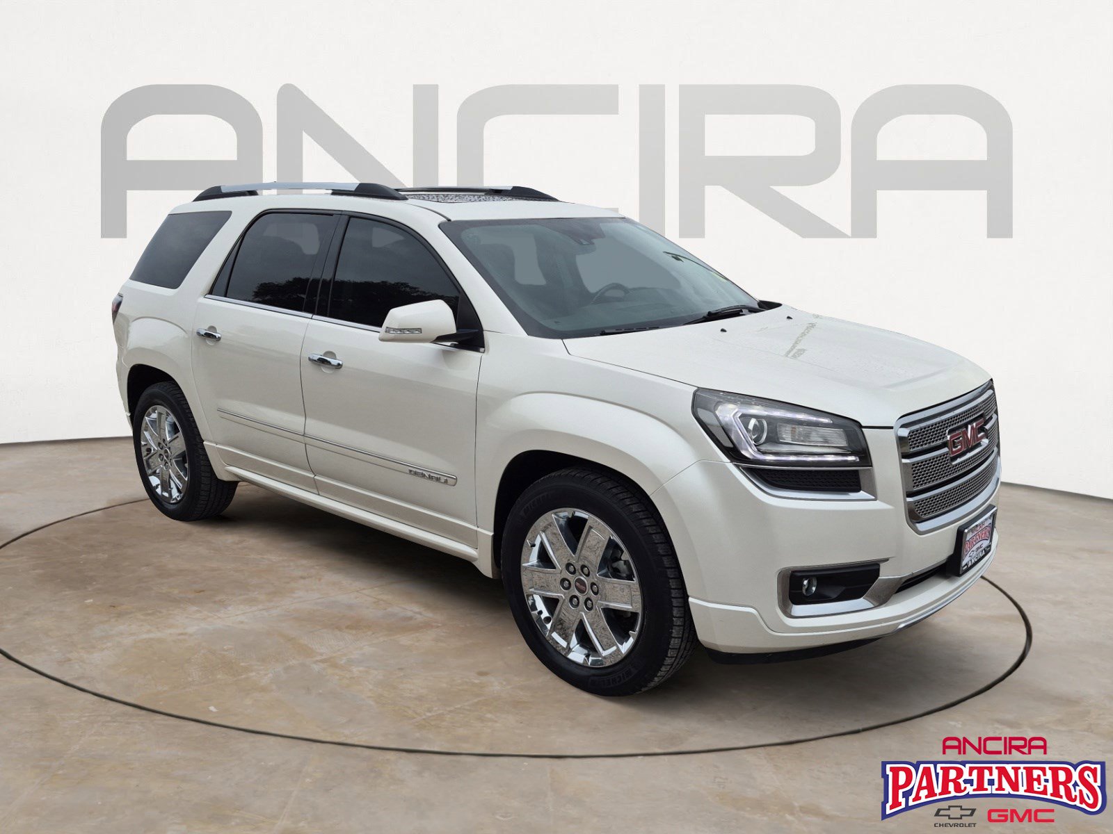 2015 GMC Acadia Denali's photo