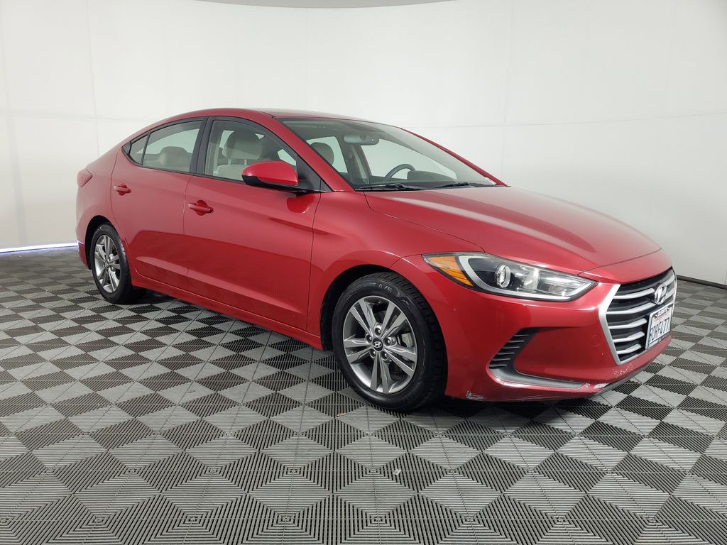 2018 Hyundai Elantra SEL photo 2