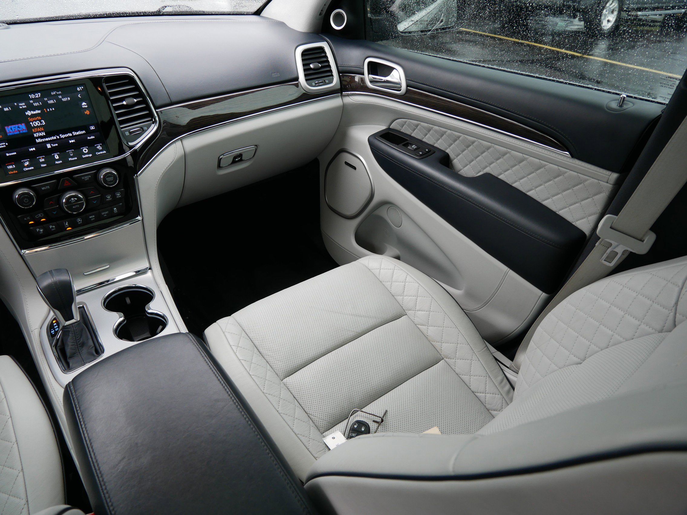 2020 Jeep Grand Cherokee Summit photo 13