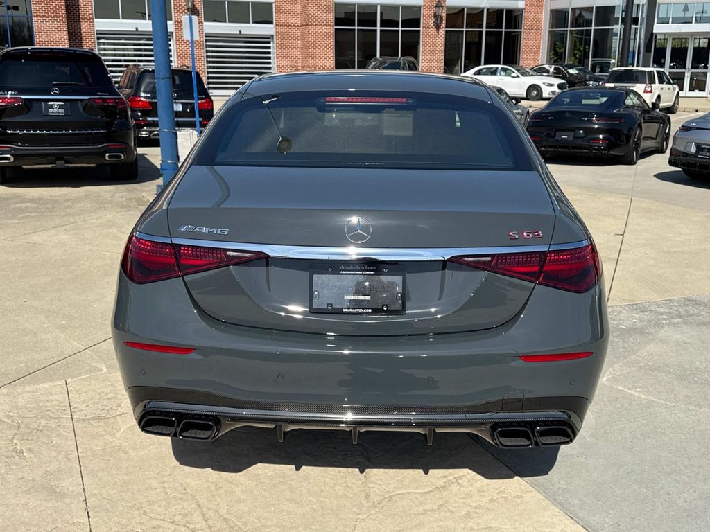 2025 Mercedes Benz S 63 e photo 4