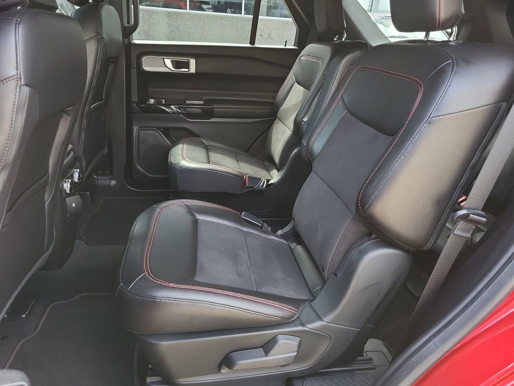 2022 Ford Explorer ST-Line photo 23