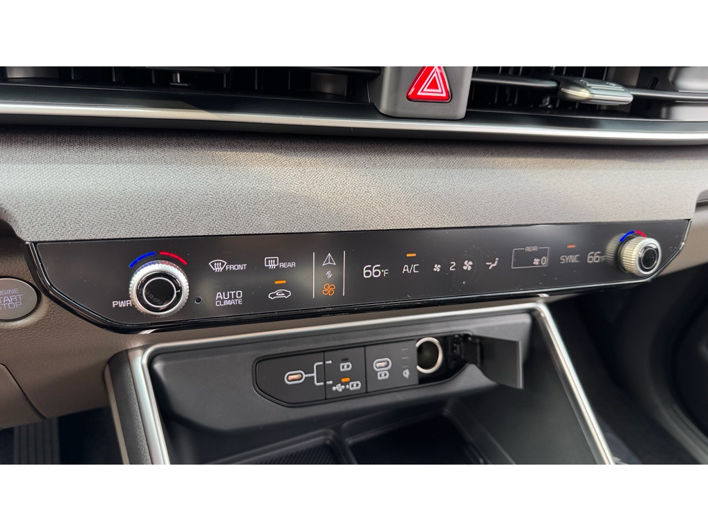 2026 Kia Carnival EX photo 10