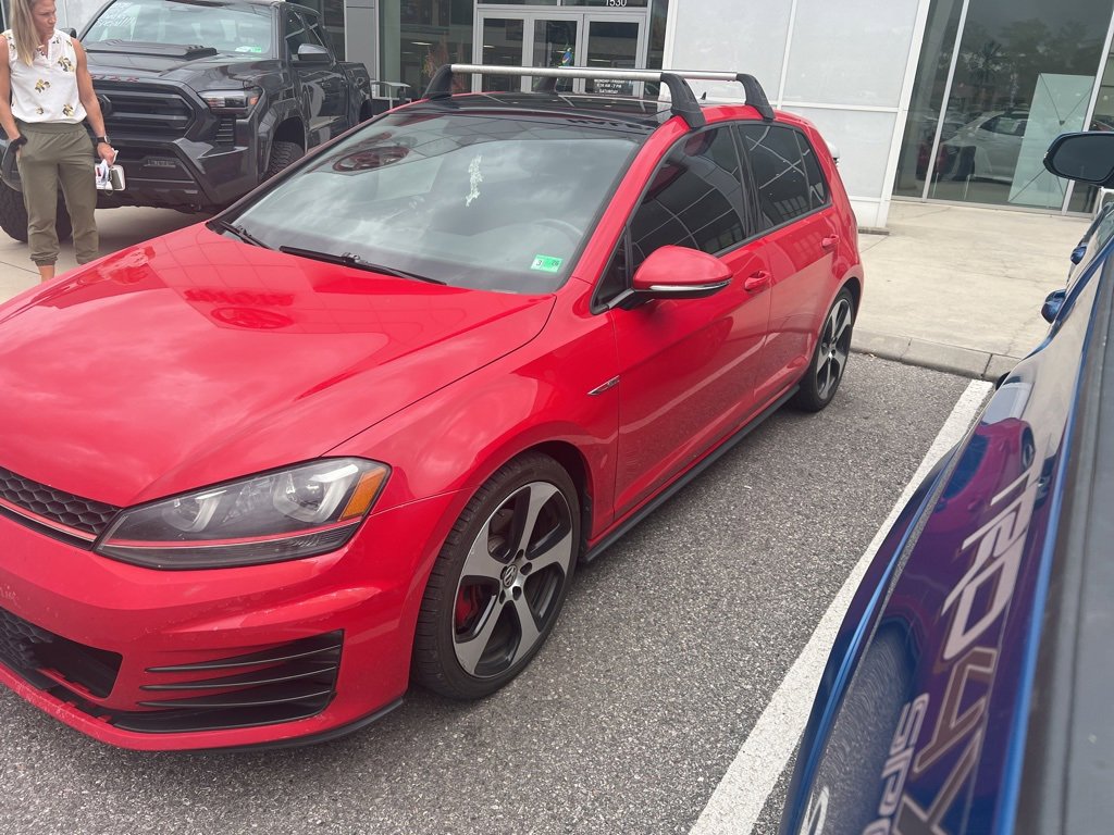 Used 2015 Volkswagen Golf GTI SE with VIN 3VW4T7AU4FM043276 for sale in Roanoke, VA
